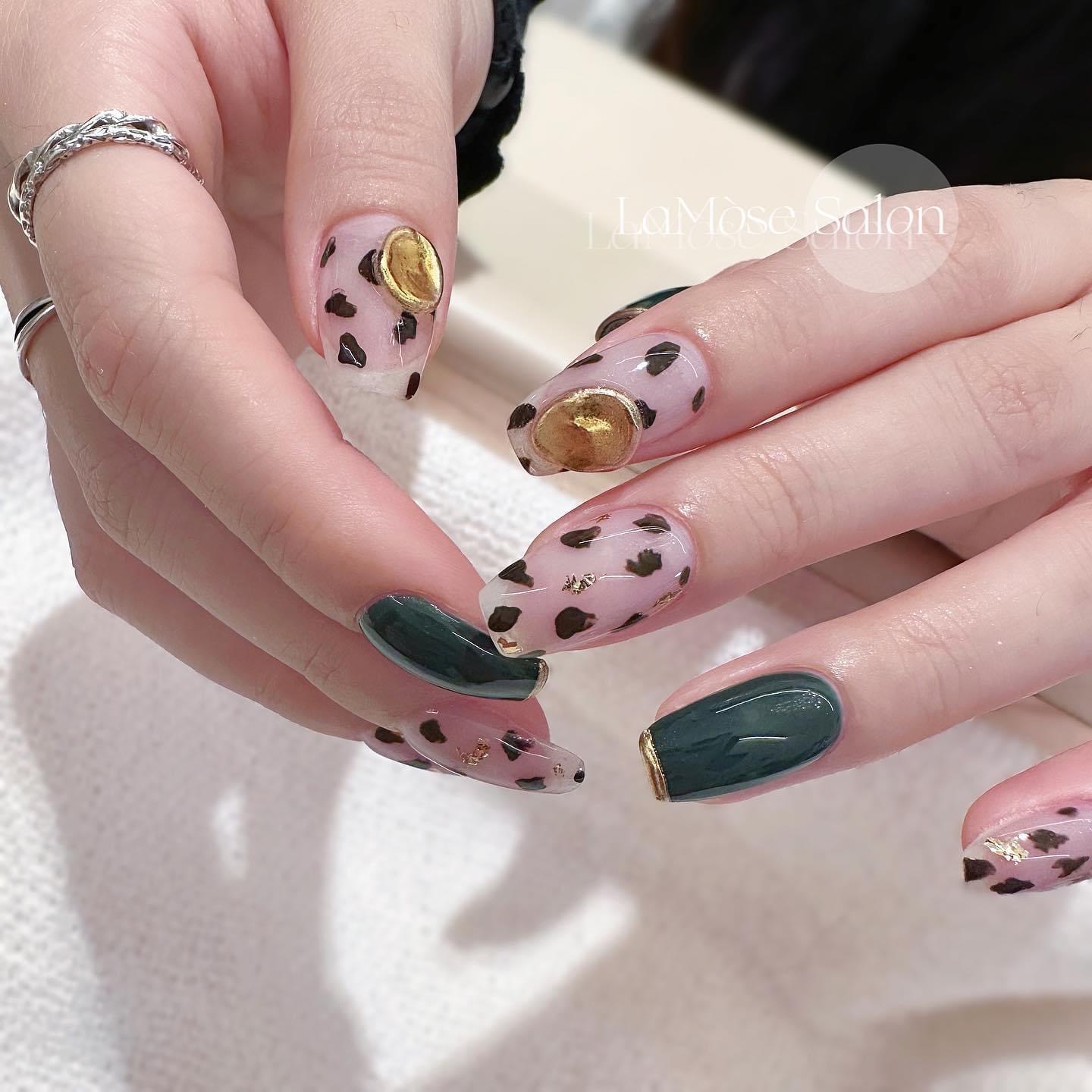La mose Nail & Eyelashes | Flushing Eyelashes Salon nail photo 8